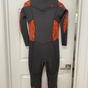 Billabong Synergy Wetsuit 4:3, size small